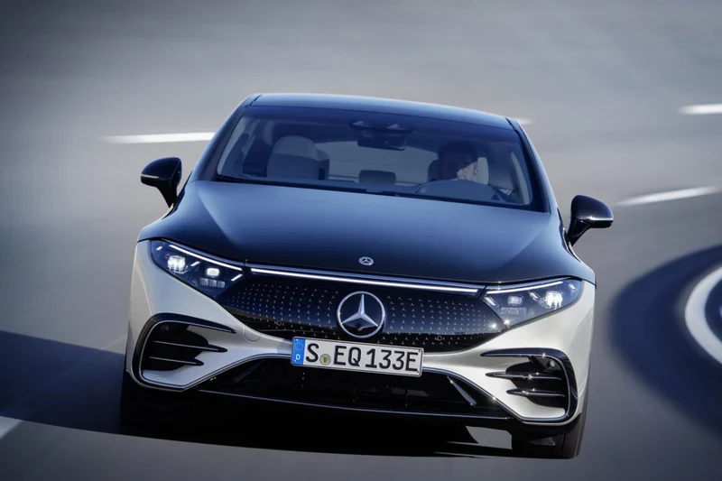 ภาพรถ Mercedes-Benz EQS ของแท้จากสื่อทางการของผู้ผลิต ใช้ประกอบการเลือกรุ่น