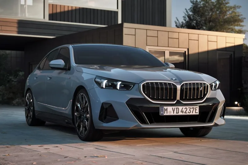 ภาพรถ BMW i5 ของแท้จากสื่อทางการของผู้ผลิต ใช้ประกอบการเลือกรุ่น