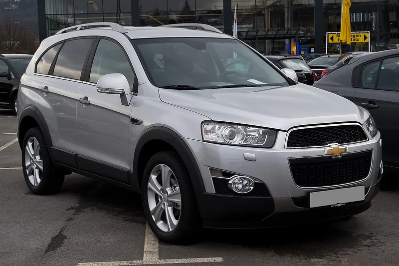 ภาพรถ Chevrolet Captiva ตัวถัง C140 (2011-2018) คันจริง ใช้ประกอบการเลือกไซซ์ยางให้ตรงรุ่น