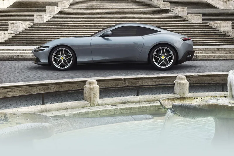 ภาพรถ Ferrari Roma ของแท้จากสื่อทางการของผู้ผลิต ใช้ประกอบการเลือกรุ่น