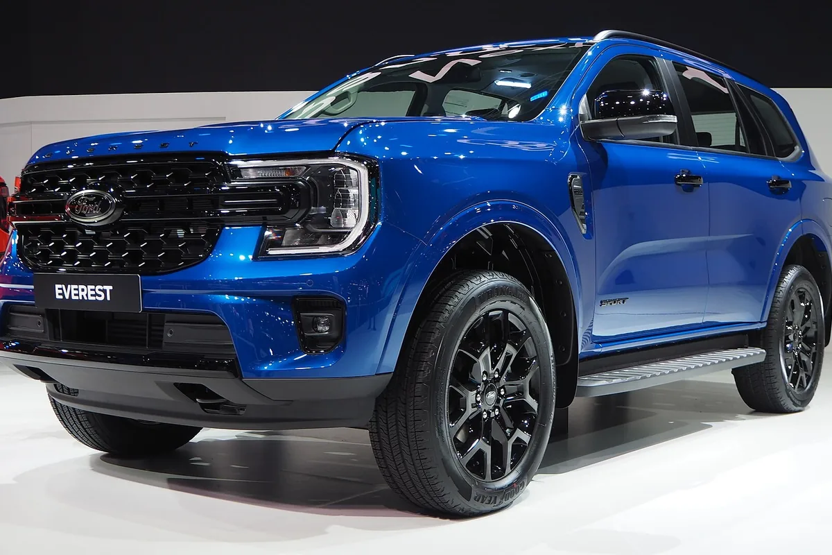 ภาพรถ Ford Everest คันจริง ใช้ประกอบการเลือกรุ่น