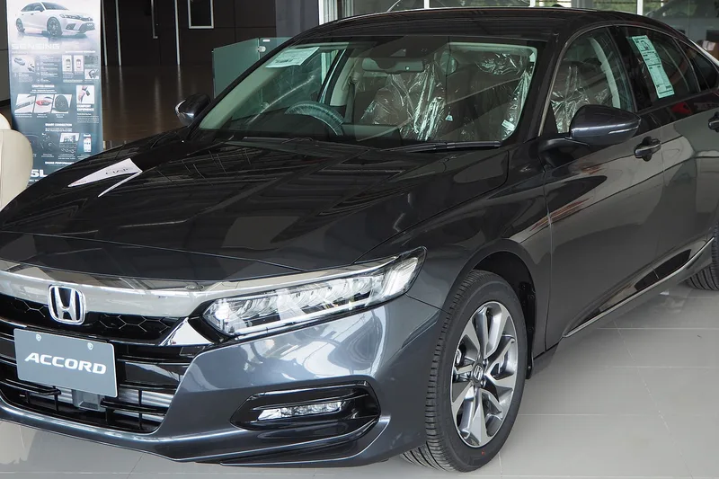 ภาพรถ Honda Accord (G10) คันจริง ใช้ประกอบการเลือกไซซ์ยางให้ตรงรุ่น