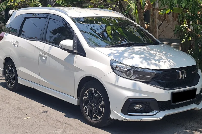 ภาพรถ Honda Mobilio คันจริง ใช้ประกอบการเลือกรุ่น