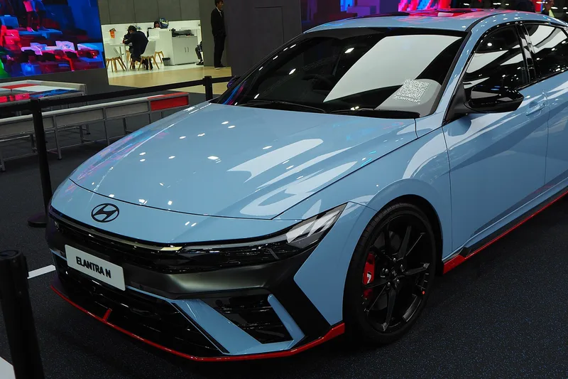 ภาพรถ Hyundai Elantra N คันจริง ใช้ประกอบการเลือกไซซ์ยางให้ตรงรุ่น