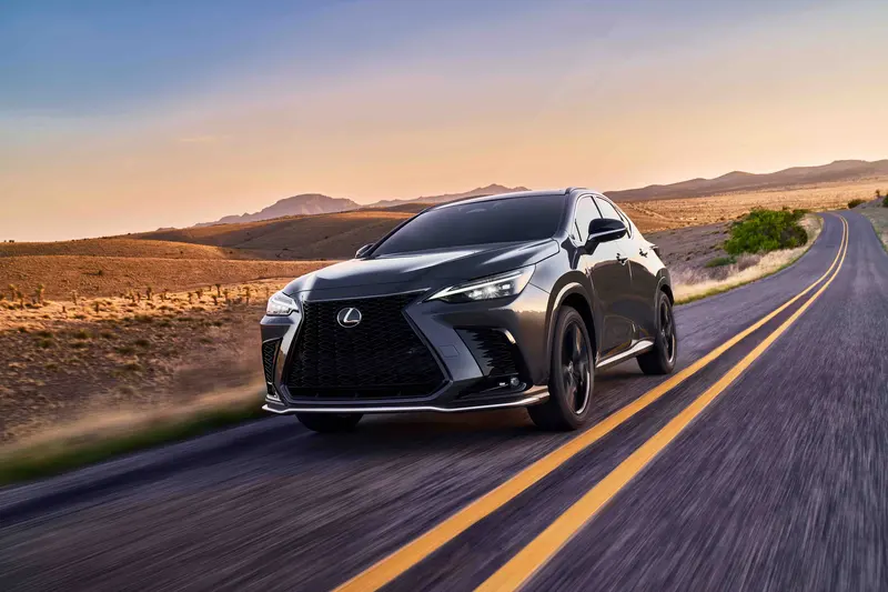 ภาพรถ Lexus NX ของแท้จากสื่อทางการของผู้ผลิต ใช้ประกอบการเลือกรุ่น