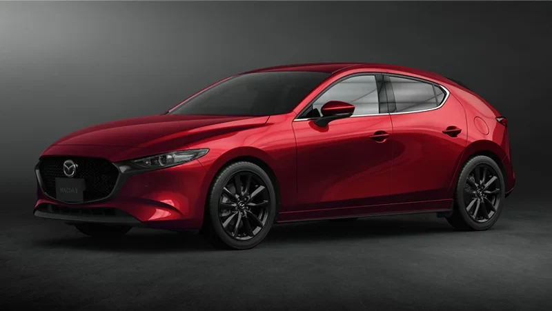 ภาพรถ Mazda3 (Fastback/Sedan) ของแท้จากสื่อทางการของผู้ผลิต ใช้ประกอบการเลือกรุ่น