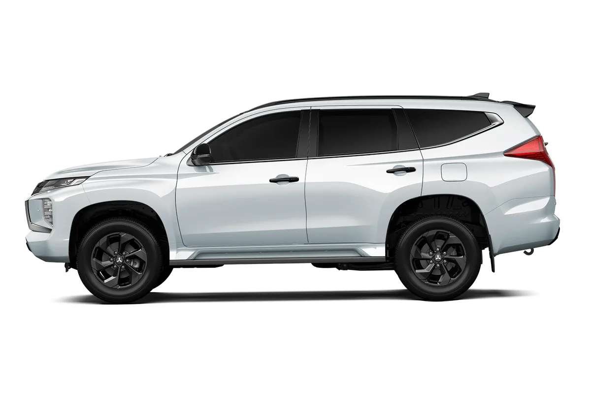 ภาพรถ Mitsubishi Pajero Sport ของแท้จากสื่อทางการของผู้ผลิต ใช้ประกอบการเลือกรุ่น