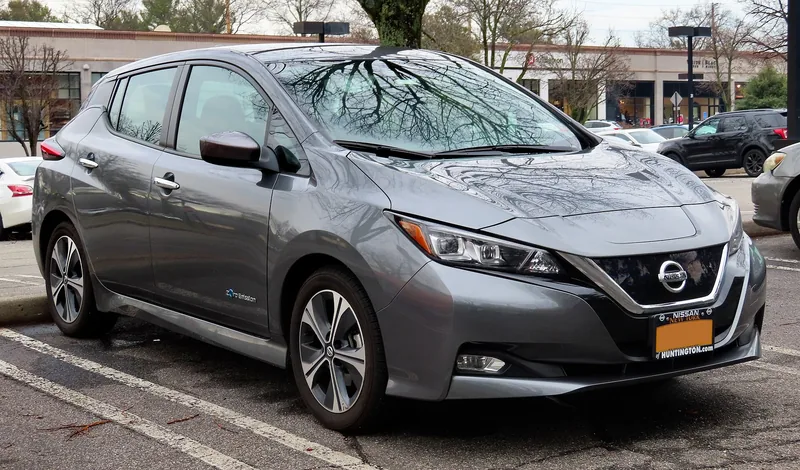 ภาพรถ Nissan Leaf คันจริง ใช้ประกอบการเลือกรุ่น