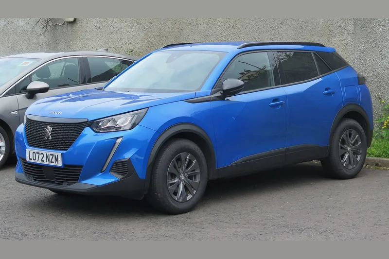 ภาพรถ Peugeot 2008 รุ่นที่ 2 (2021-ปัจจุบัน) คันจริง ใช้ประกอบการเลือกไซซ์ยางให้ตรงรุ่น