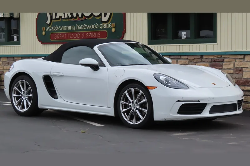 ภาพรถ Porsche 718 Cayman / Boxster ตัวถัง 982 (2016-2025) คันจริง ใช้ประกอบการเลือกรุ่น