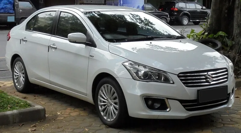 ภาพรถ Suzuki Ciaz คันจริง ใช้ประกอบการเลือกไซซ์ยางให้ตรงรุ่น