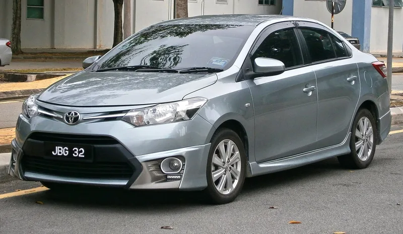 ภาพรถ Toyota Vios คันจริง ใช้ประกอบการเลือกรุ่น