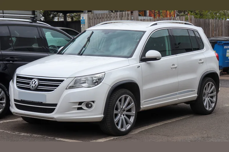 ภาพรถ Volkswagen Tiguan รุ่นแรก 5N (2008-2016) คันจริง ใช้ประกอบการเลือกไซซ์ยางให้ตรงรุ่น